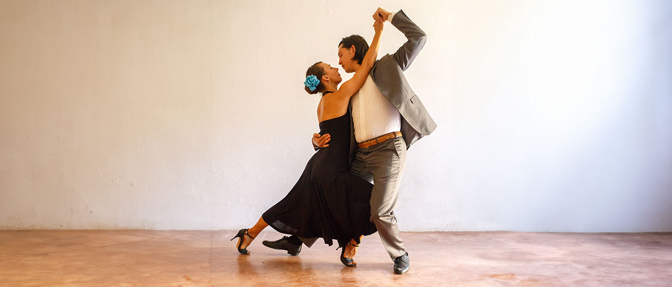 El baile del abrazo